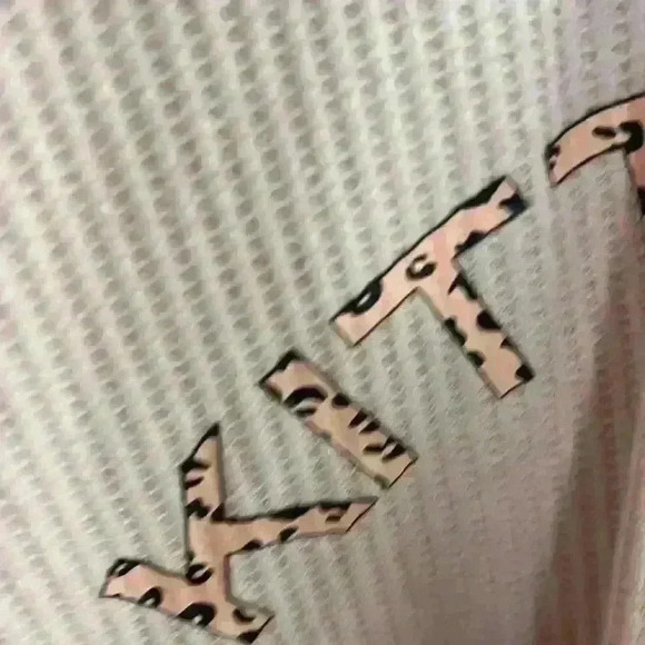 Kittenish babe, thermal crop top - Picture 7 of 8